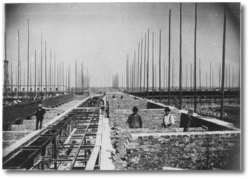Bauarbeiten an Hafthaus I - auch durch Gefangene (Juni 1906)